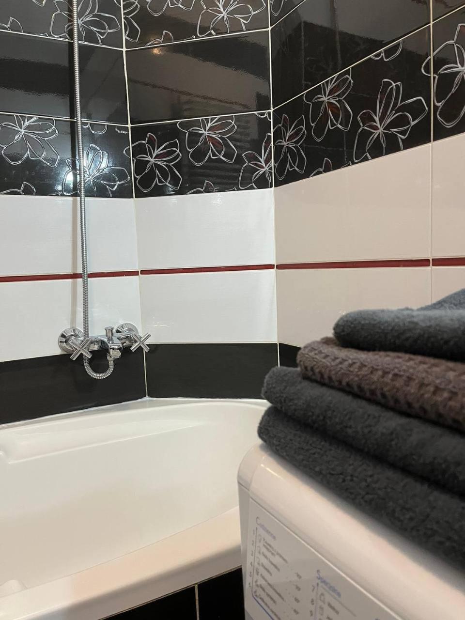 Shpytalna Apartments Λβιβ Εξωτερικό φωτογραφία